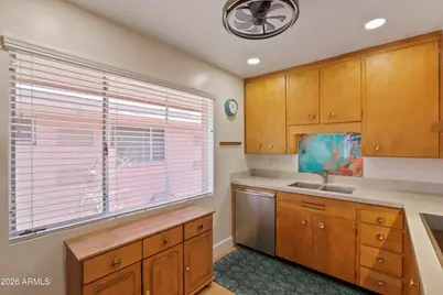 170 E Coronado Road #63, Phoenix, AZ 85004 - Photo 14