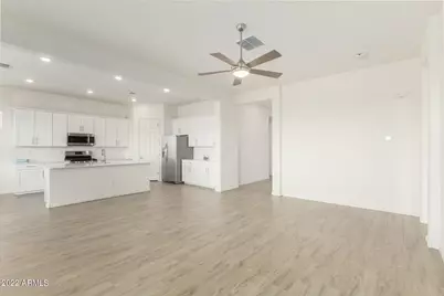 18545 W Chuckwalla Canyon Road, Goodyear, AZ 85338 - Photo 4