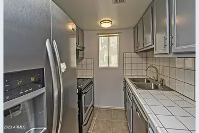 8510 N Central Avenue #Unit 19, Phoenix, AZ 85020 - Photo 6