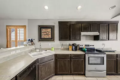 10810 W Virginia Avenue, Avondale, AZ 85392 - Photo 12