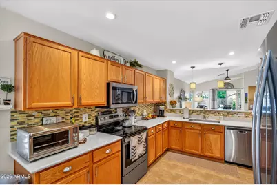 16209 W Mauna Loa Lane, Surprise, AZ 85379 - Photo 10
