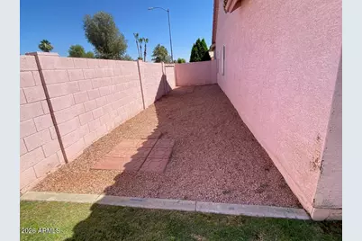 3358 E Wickieup Lane, Phoenix, AZ 85050 - Photo 42