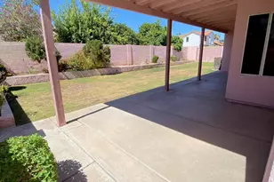 3358 E Wickieup Ln, Phoenix, AZ 85050 - Photo 40