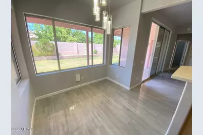 3358 E Wickieup Lane, Phoenix, AZ 85050 - Photo 18