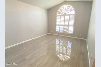 3358 E Wickieup Lane, Phoenix, AZ 85050 - Photo 2