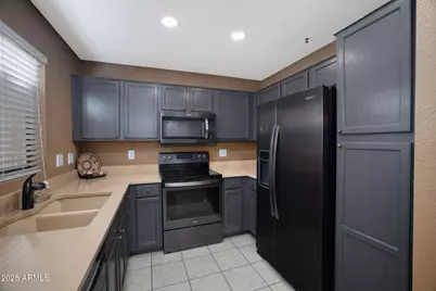 19400 N Westbrook Parkway #216, Peoria, AZ 85382 - Photo 10