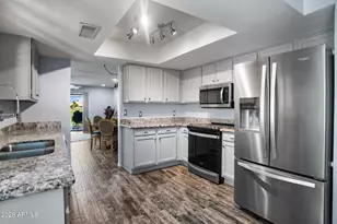 9716 W Tonto Ln, Peoria, AZ 85382 - Photo 10
