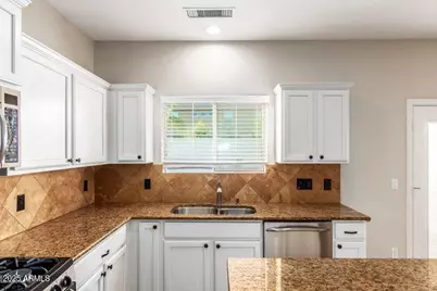 18606 W Sunnyslope Lane, Waddell, AZ 85355 - Photo 2