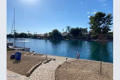 8972 W Lisbon Lane, Peoria, AZ 85381 - Photo 10