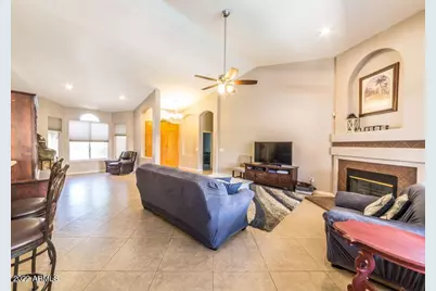 13352 W Alvarado Drive, Goodyear, AZ 85395 - Photo 10