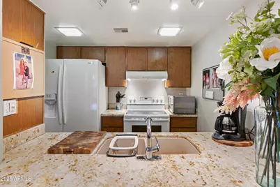 3033 E Devonshire Avenue #3003, Phoenix, AZ 85016 - Photo 10