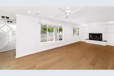 4621 N 43rd Street, Phoenix, AZ 85018 - Photo 2