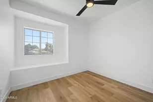 1944 E Fellars Dr, Phoenix, AZ 85022 - Photo 38