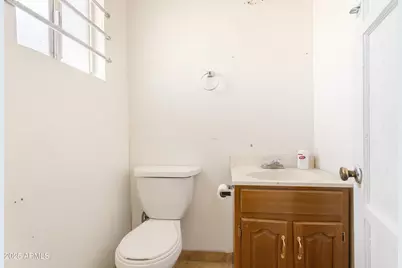 203 N Canyon Drive, Sierra Vista, AZ 85635 - Photo 18