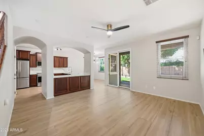 2250 E Wayland Drive, Phoenix, AZ 85040 - Photo 8