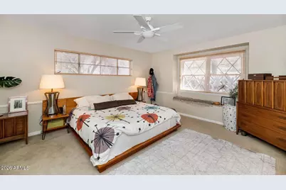 5526 N Camelback Canyon Drive, Phoenix, AZ 85018 - Photo 12