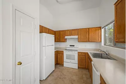 11462 W Cambridge Avenue, Avondale, AZ 85392 - Photo 8