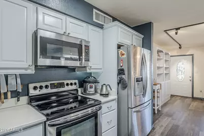 1022 W Apollo Avenue, Tempe, AZ 85283 - Photo 18