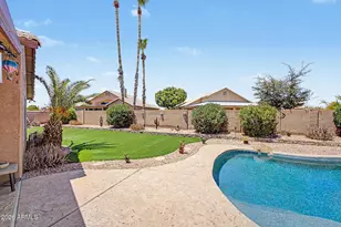 102 W Morrow Dr, Phoenix, AZ 85027 - Photo 22