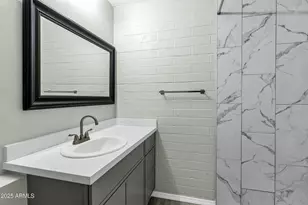 1828 W Tuckey Ln, Phoenix, AZ 85015 - Photo 12