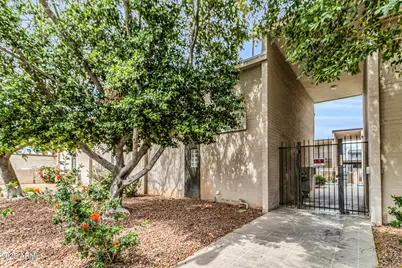 1828 W Tuckey Lane #13, Phoenix, AZ 85015 - Photo 2
