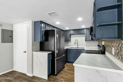 1828 W Tuckey Lane #13, Phoenix, AZ 85015 - Photo 8