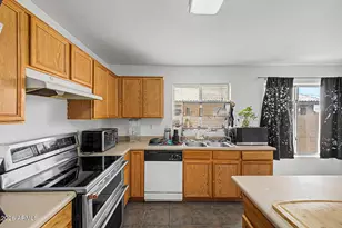 6637 S 18th Dr, Phoenix, AZ 85041 - Photo 12
