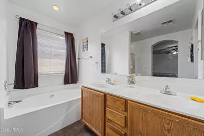 6637 S 18th Drive, Phoenix, AZ 85041 - Photo 16
