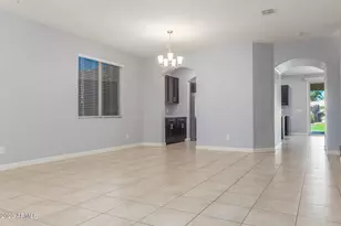 17186 W Lisbon Ln, Surprise, AZ 85388 - Photo 6