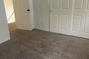 4727 E Goldfinch Gate Ln, Phoenix, AZ 85044 - Photo 8