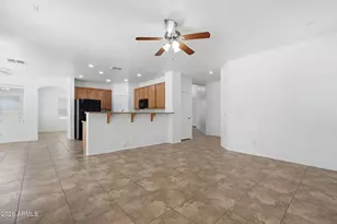 6827 N 71st Dr, Glendale, AZ 85303 - Photo 16