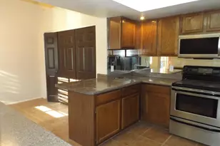 2705 E Cactus Rd, Phoenix, AZ 85032 - Photo 6