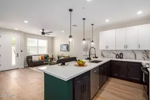 1642 E Monte Vista Rd, Phoenix, AZ 85006 - Photo 1