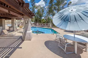 7557 N Dreamy Draw Dr, Phoenix, AZ 85020 - Photo 22