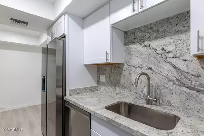 7557 N Dreamy Draw Drive #Unit 150, Phoenix, AZ 85020 - Photo 6