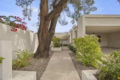 7233 N Via De Lane #SIESTA, Scottsdale, AZ 85258 - Photo 4