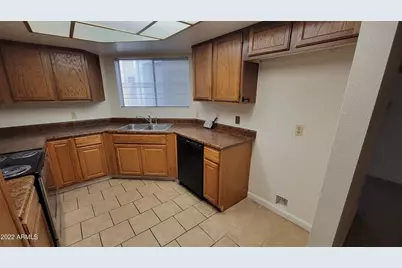 9201 N 47th Drive, Glendale, AZ 85302 - Photo 8