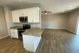 11176 W Cambria Circle, Arizona City, AZ 85123 - Photo 4