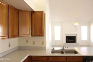 19455 N 34th St, Phoenix, AZ 85050 - Photo 6