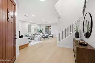 3984 E Robin Ln, Phoenix, AZ 85050 - Photo 1