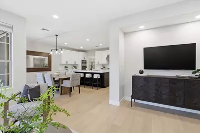 3984 E Robin Lane, Phoenix, AZ 85050 - Photo 12
