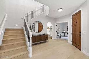 3984 E Robin Ln, Phoenix, AZ 85050 - Photo 2