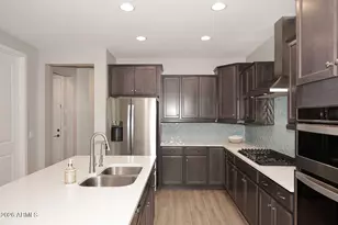 3136 E Tina Dr, Phoenix, AZ 85050 - Photo 14