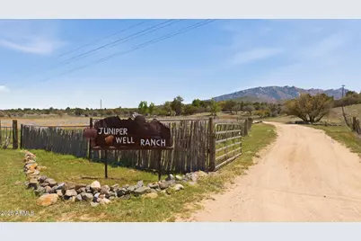 10262 W Tough Country Trail, Skull Valley, AZ 86338 - Photo 1