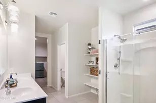 18570 W Desert Holw Dr, Wittmann, AZ 85361 - Photo 14