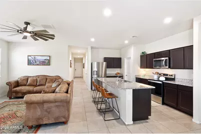 18570 W Desert Hollow Drive, Wittmann, AZ 85361 - Photo 10