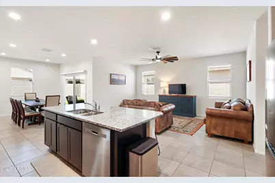 18570 W Desert Hollow Drive, Wittmann, AZ 85361 - Photo 2