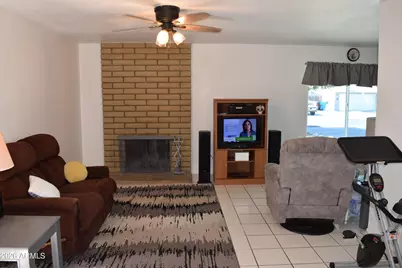 2320 W Waltann Lane, Phoenix, AZ 85023 - Photo 4