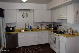 2320 W Waltann Ln, Phoenix, AZ 85023 - Photo 6