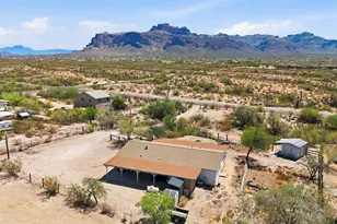 944 S Goldfield Rd, Apache Junction, AZ 85119 - Photo 1
